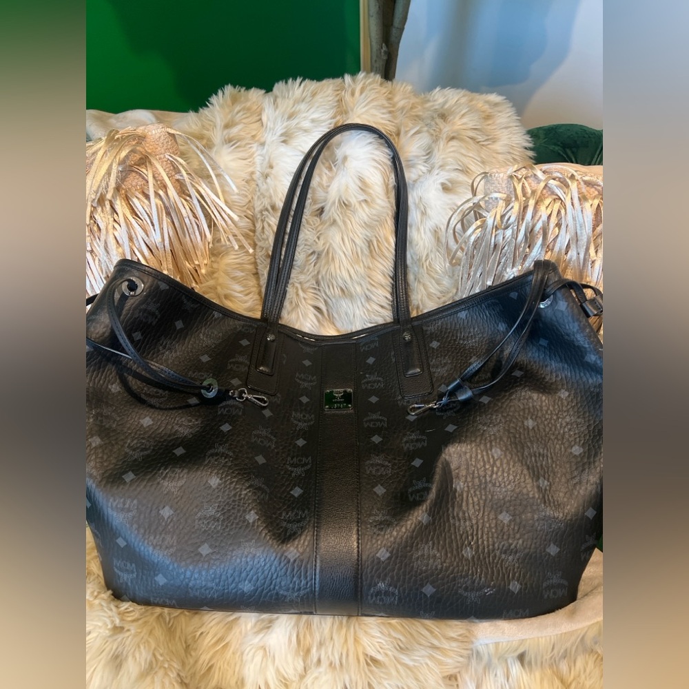 MCM Liz Reversible Large Shopper Tote – Black Visetos with Gingham Interior